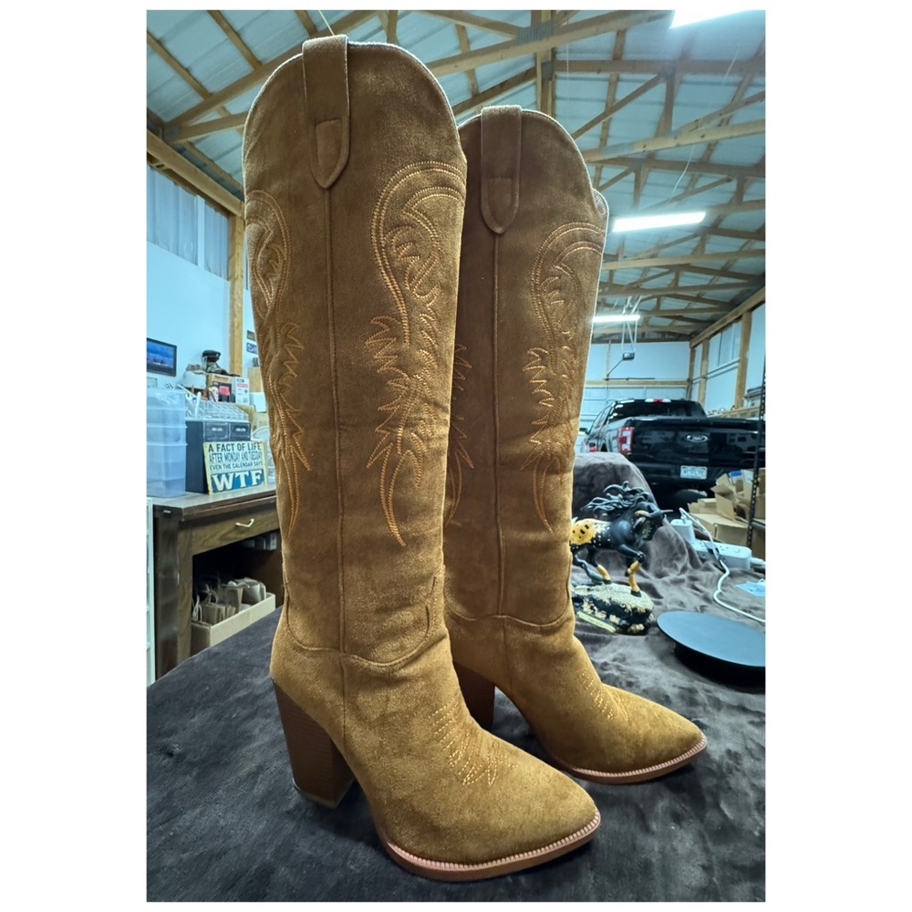 Brown Suede Western Boots size 8